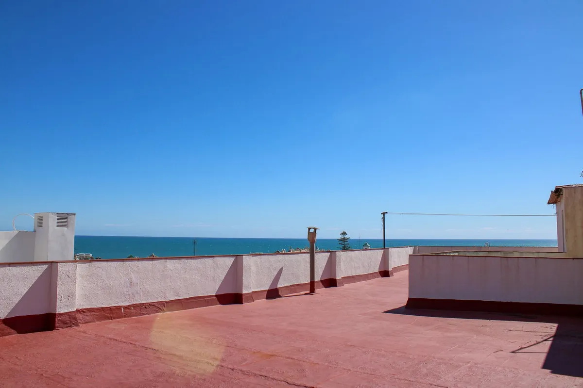 c8d668c2-f9bf-4a14-8ab0-e3c1ee3b79c2