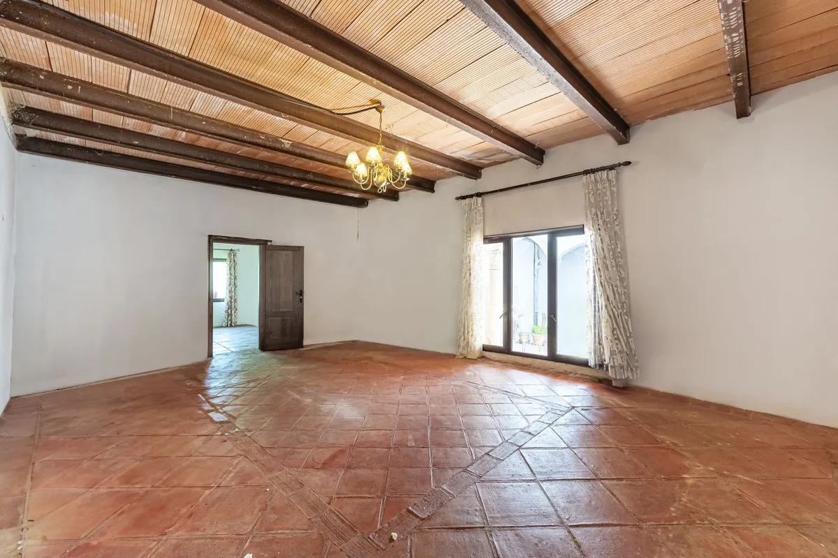 13f329b9-03a2-437c-b6f2-43590bfd3cf5