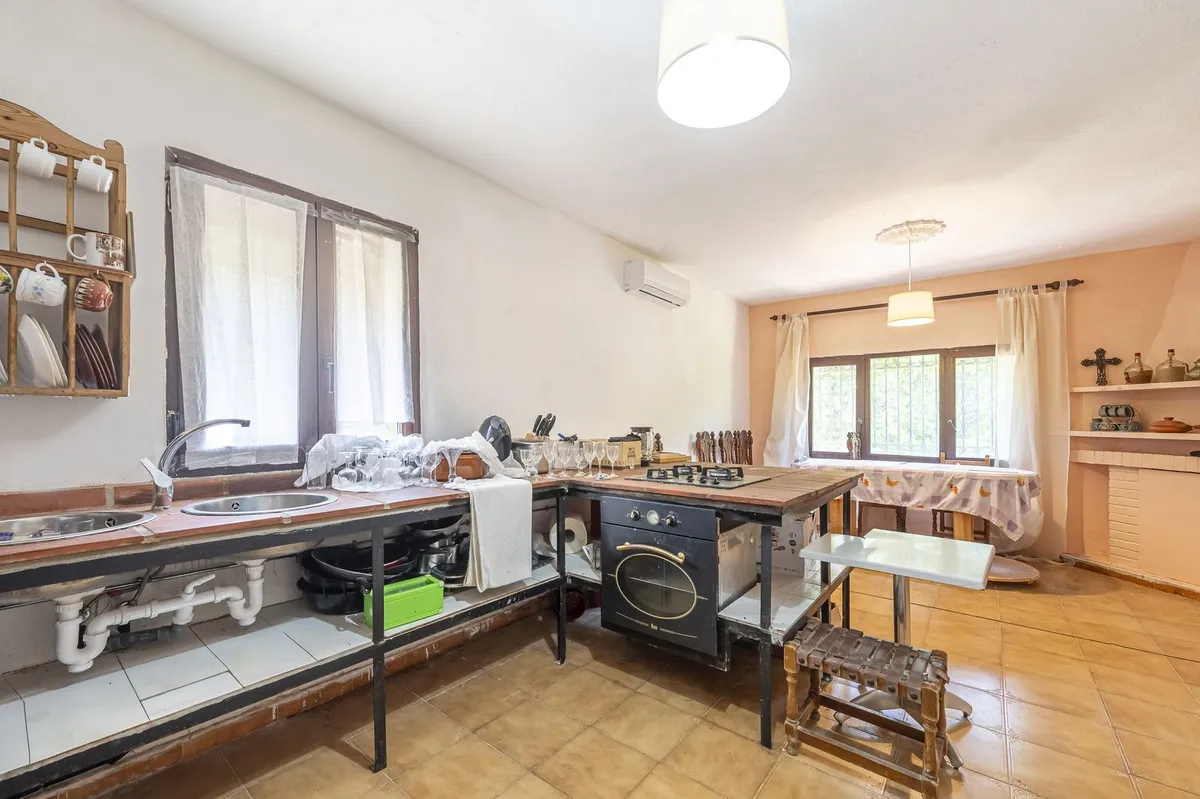 8e01f6d4-f17b-447c-8878-8bfc5aa752a7