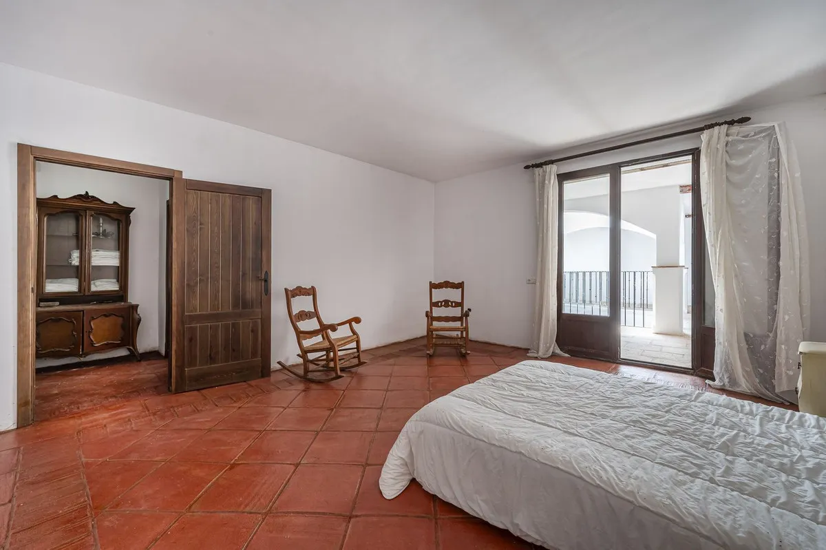 f6e4b537-e1f0-4d92-a4ad-938611f15bab