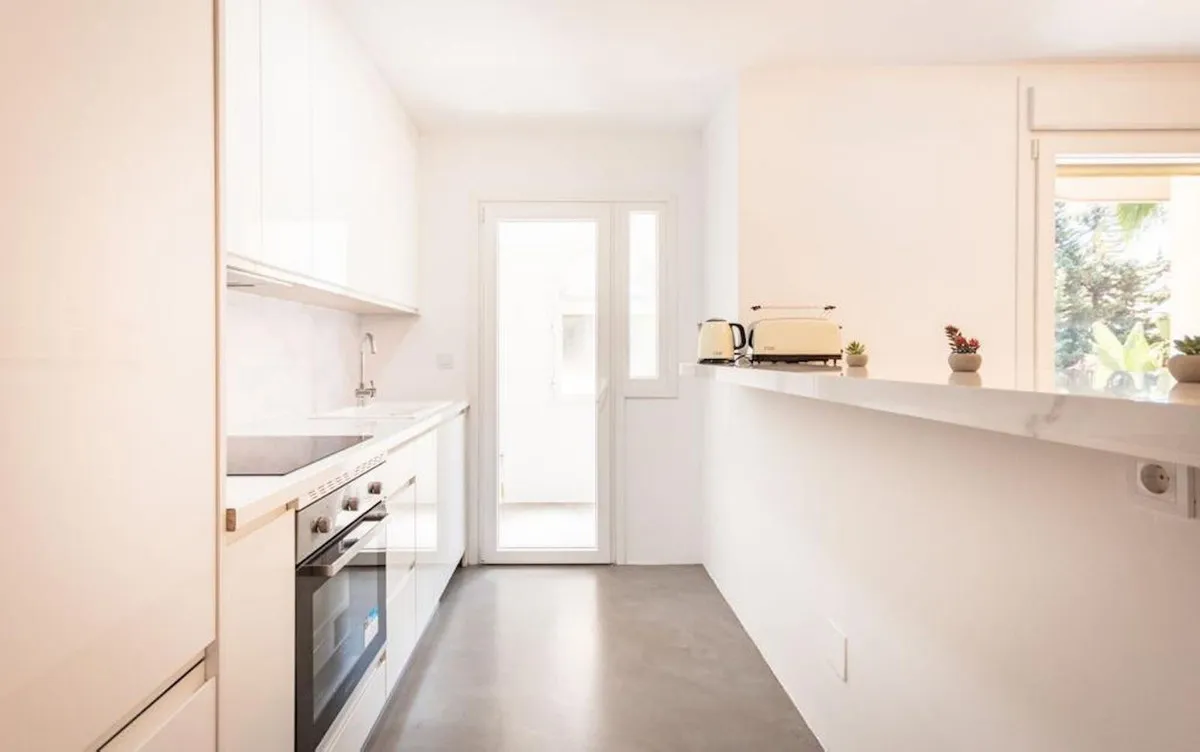 f887cf48-88b5-45b3-ac1a-b85d5e23310b