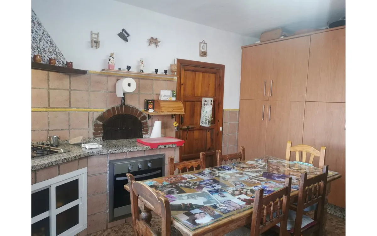 01c8e254-3b64-4e4b-8cc4-39735f0a7802