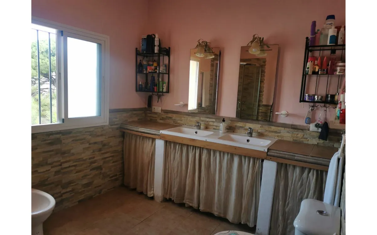 8e8b3e1b-f10d-4bdb-823e-1fc8845703a0