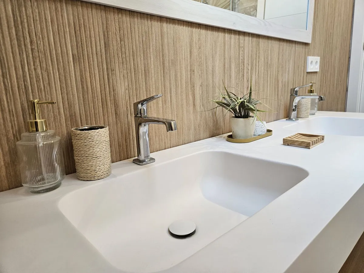 133c7d7f-aa91-4094-962f-d217223d084b