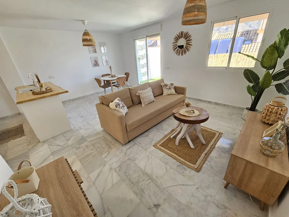 5ef28202-fb44-4c8c-83d1-43a88a7c3de8