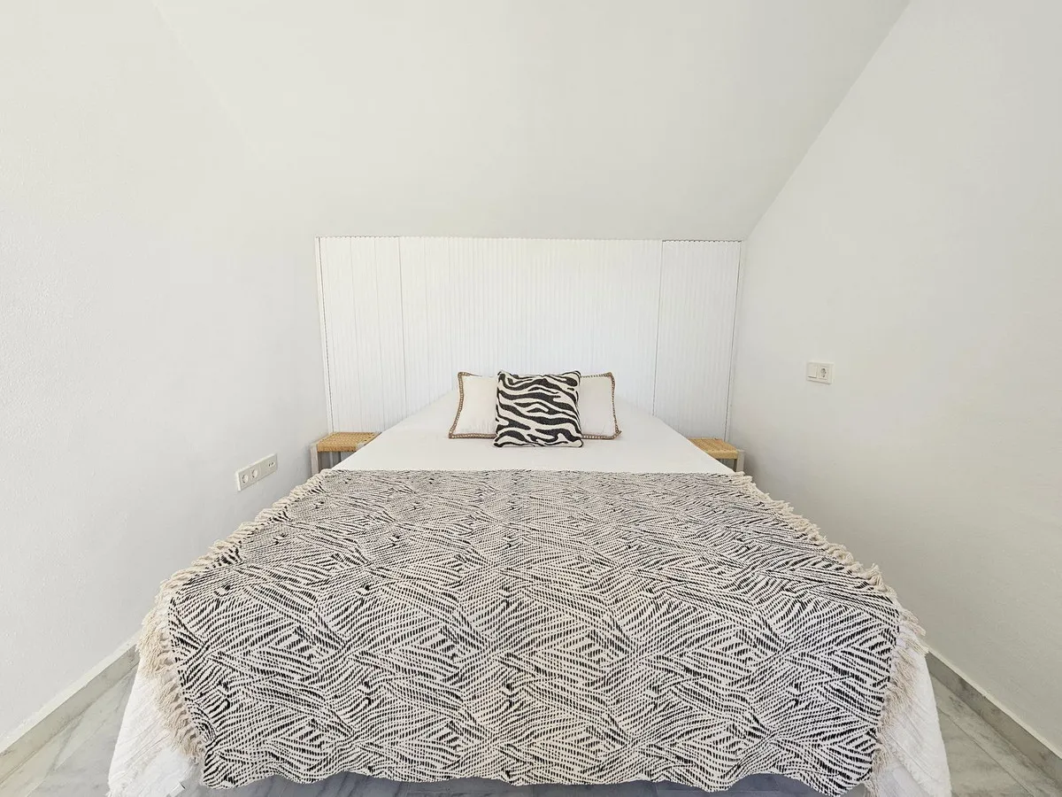 6e52d905-ab61-4bbf-a203-c4d9b4a8489b