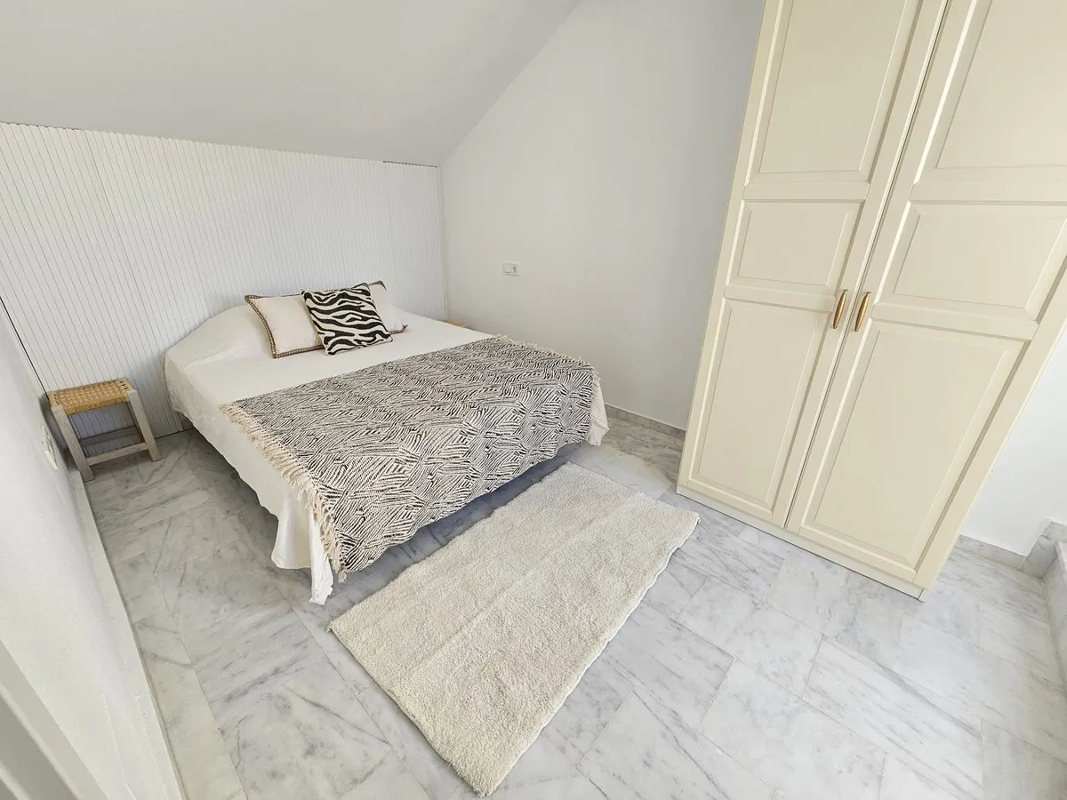 d1175f96-69ca-4299-a261-ca5252c8762c