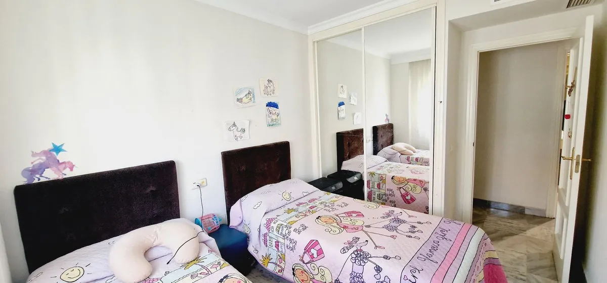 de756d21-f32e-4544-8127-f6bb4ce32a3f