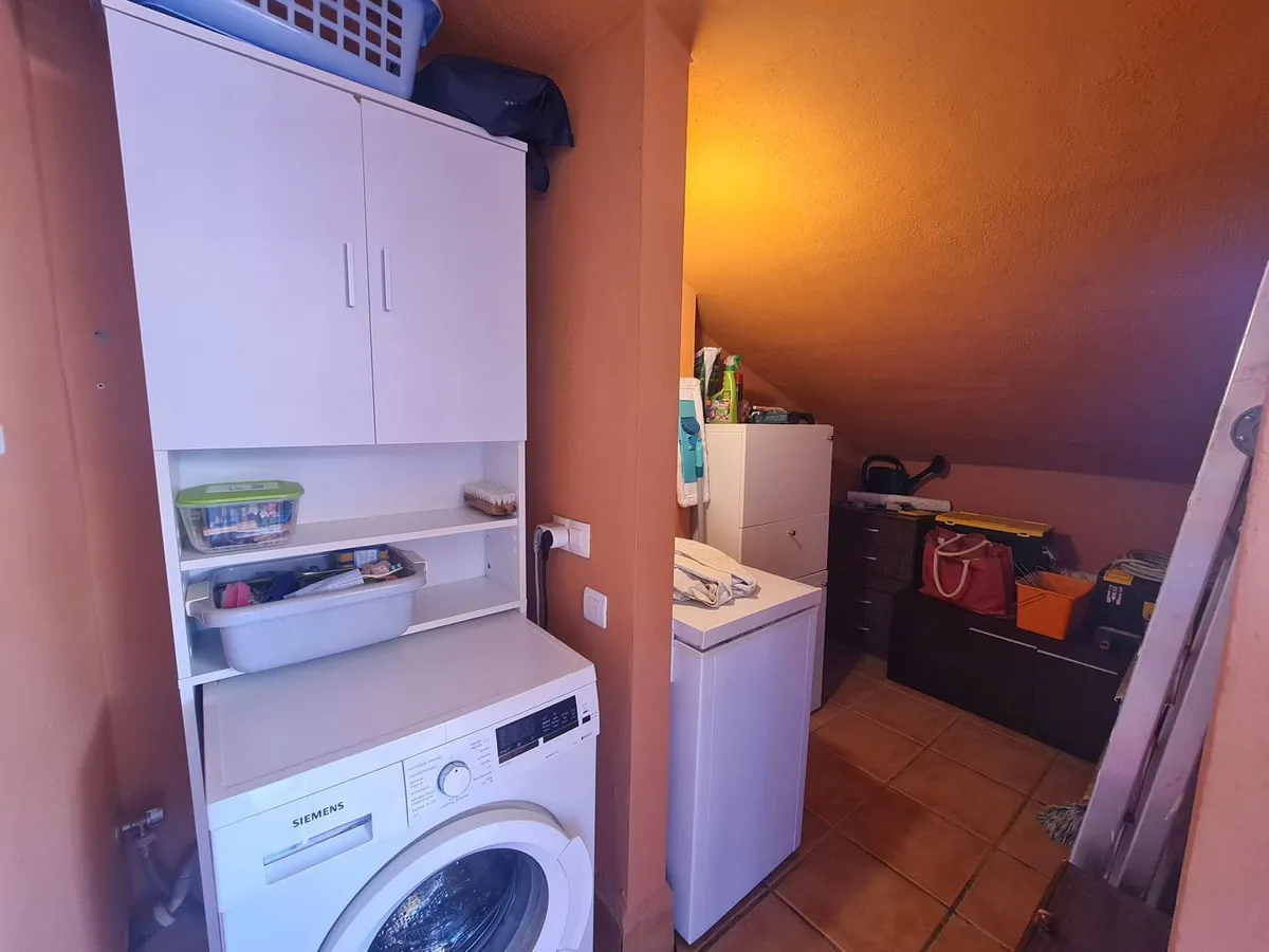 273bbcf8-77a7-42f8-9241-8a2cb1a0e480