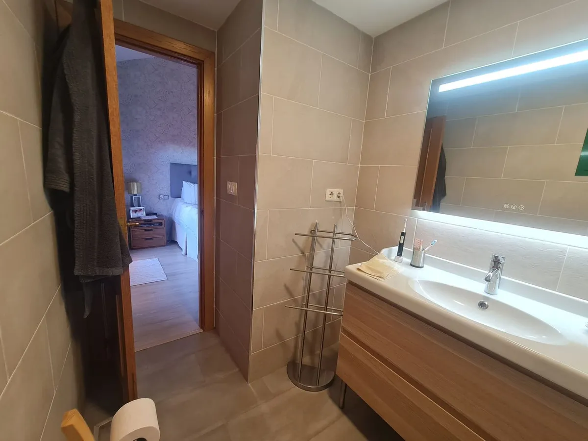 5604f4e9-637f-48af-8f01-393c432f3c88