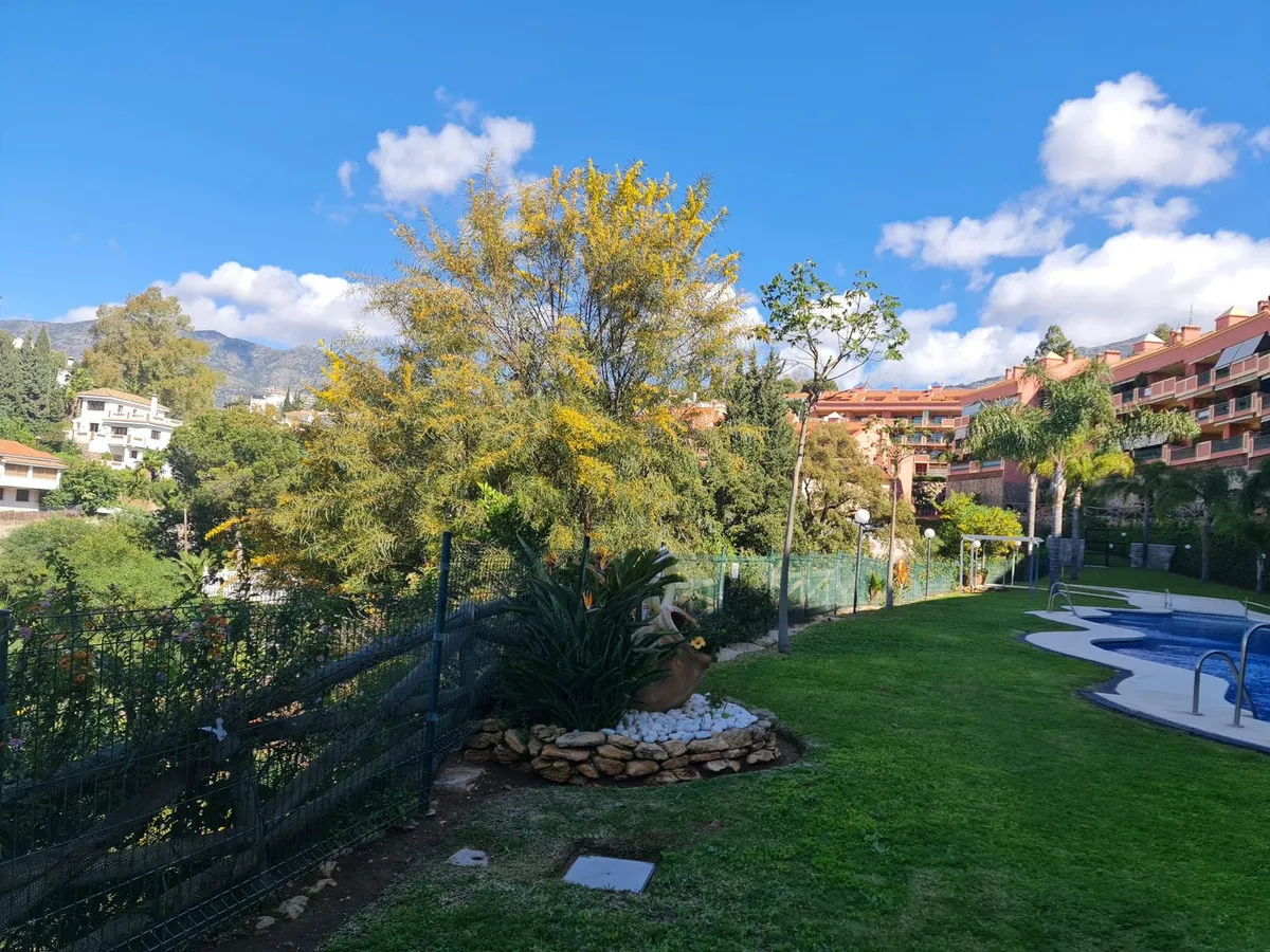 f1b072e4-5368-4cc5-92ee-ed5455658e1c