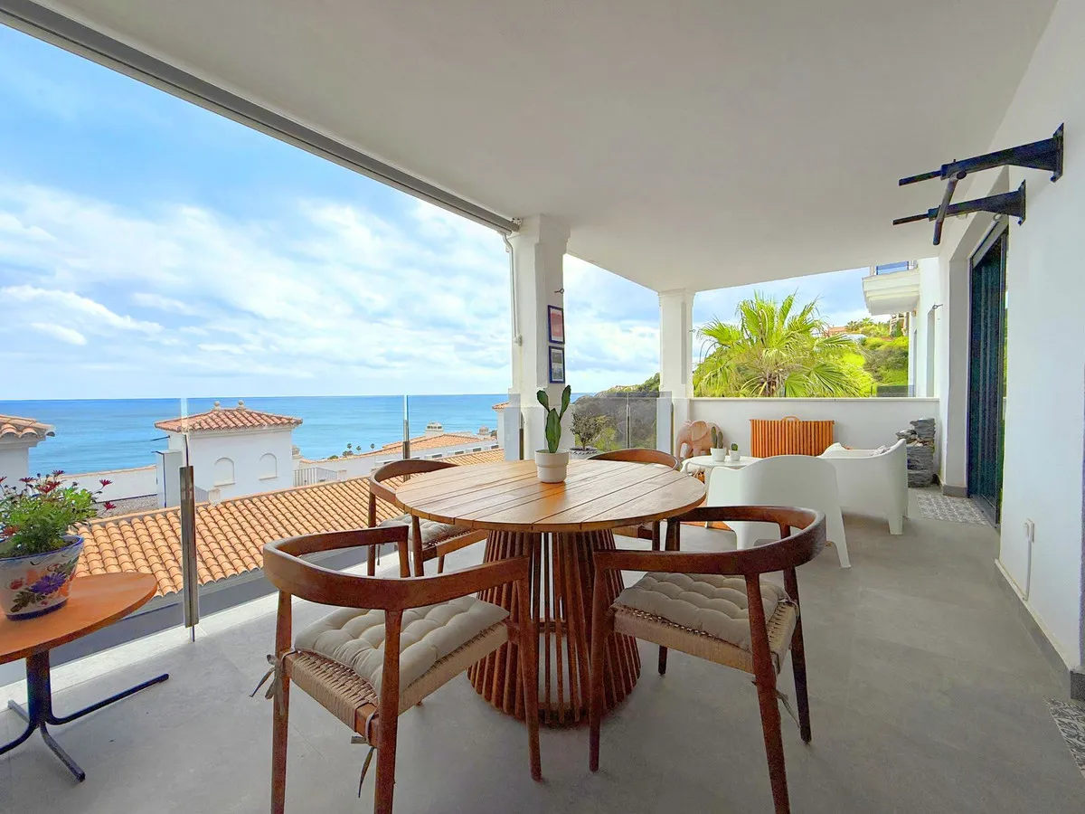 63b35971-2a6e-4619-8277-133615417d82