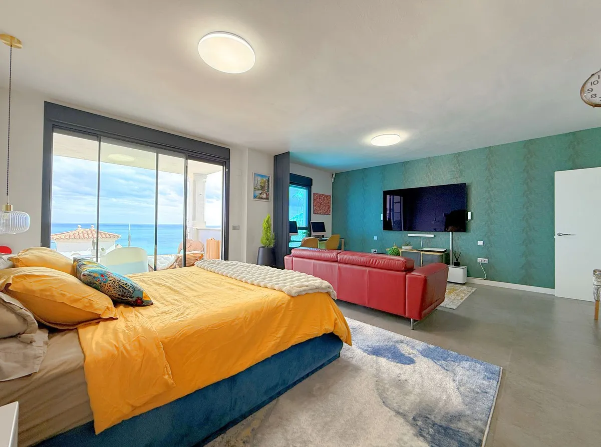 6d01281f-cf80-421e-9e6a-21c26d1461d6