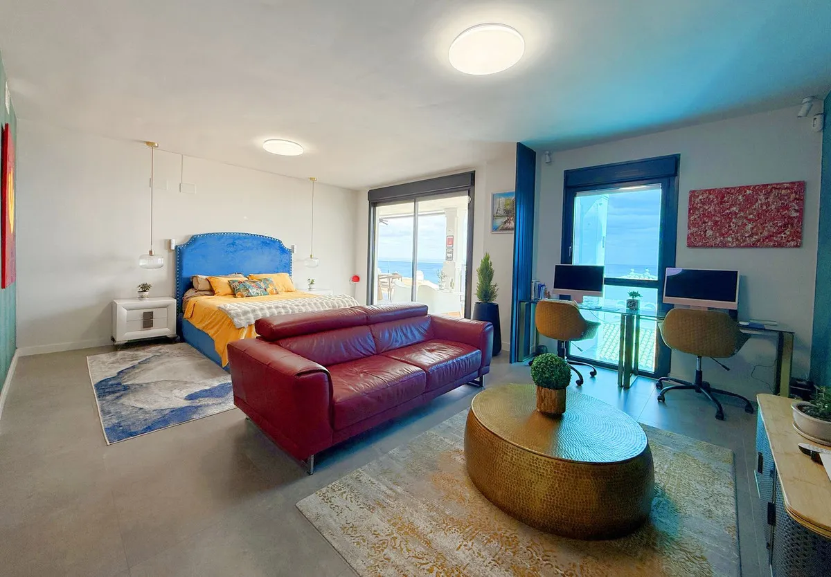 ae87bf48-fd13-4990-9f10-826d636b7c84