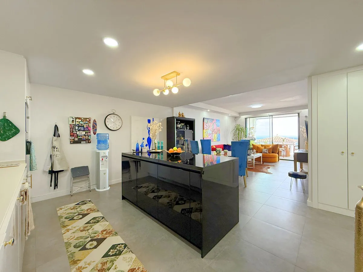 d223fa4b-f490-4443-a27f-46883713faf2