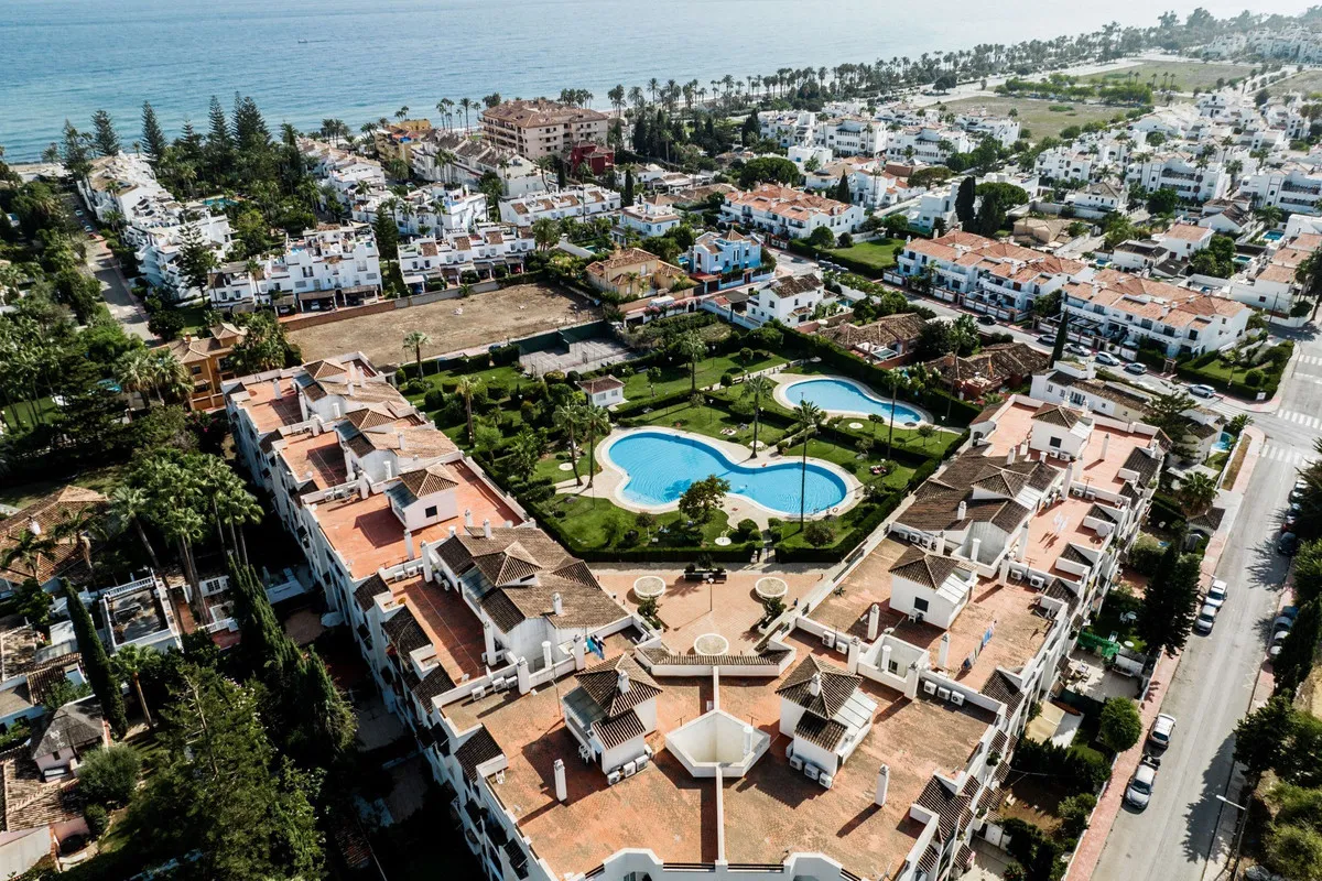 033b1ab5-12f6-4255-8d61-39686aa0b5c1