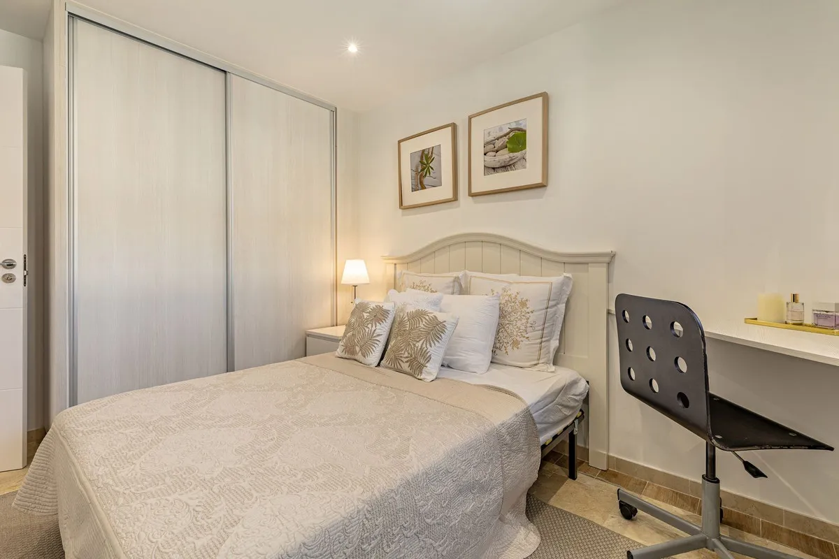 73cb0e11-a88c-427f-b182-a0b1276e6072