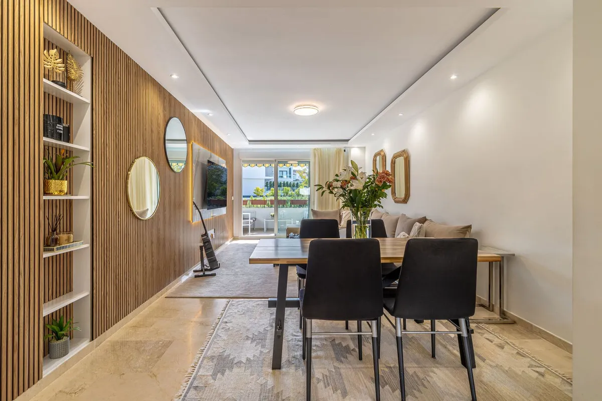 7976f53c-b15e-4bfa-bc04-38141ea46936