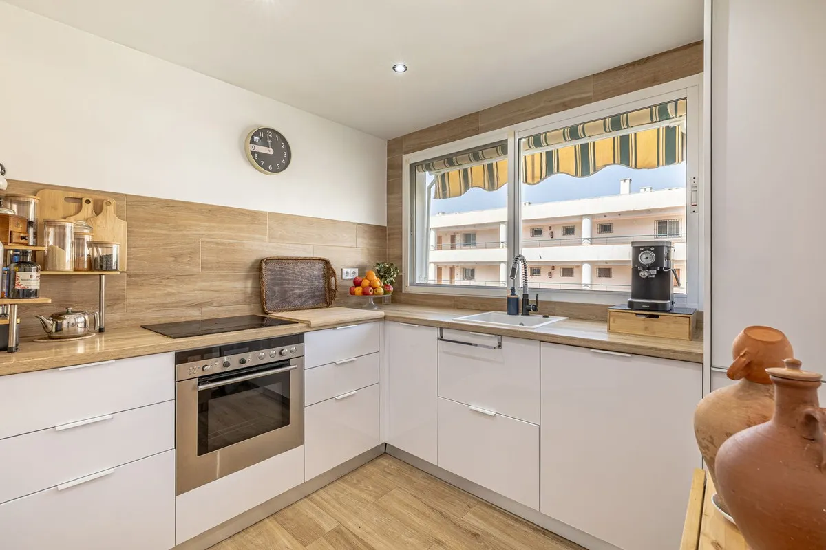 8bf9aad8-8620-45e2-89cb-adb78e2d511a