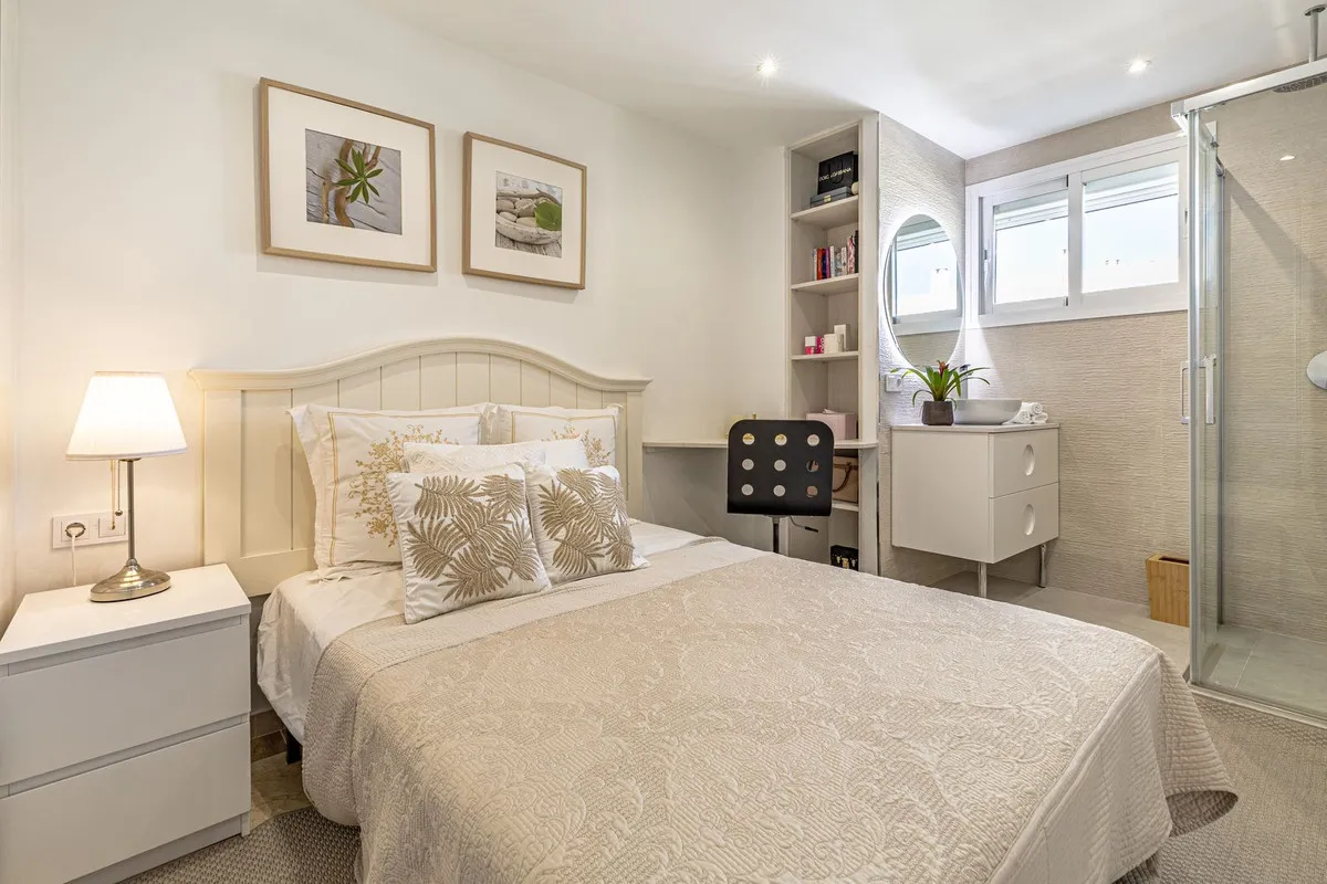 a8680948-b4aa-42ee-83fa-a3df63a0eb24