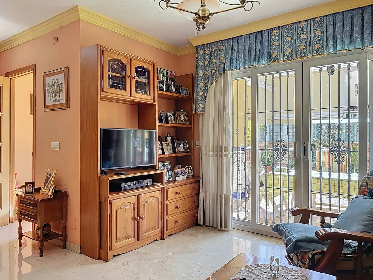 f1ca4c73-ff42-4bf1-af0e-bbcf36a61cb5