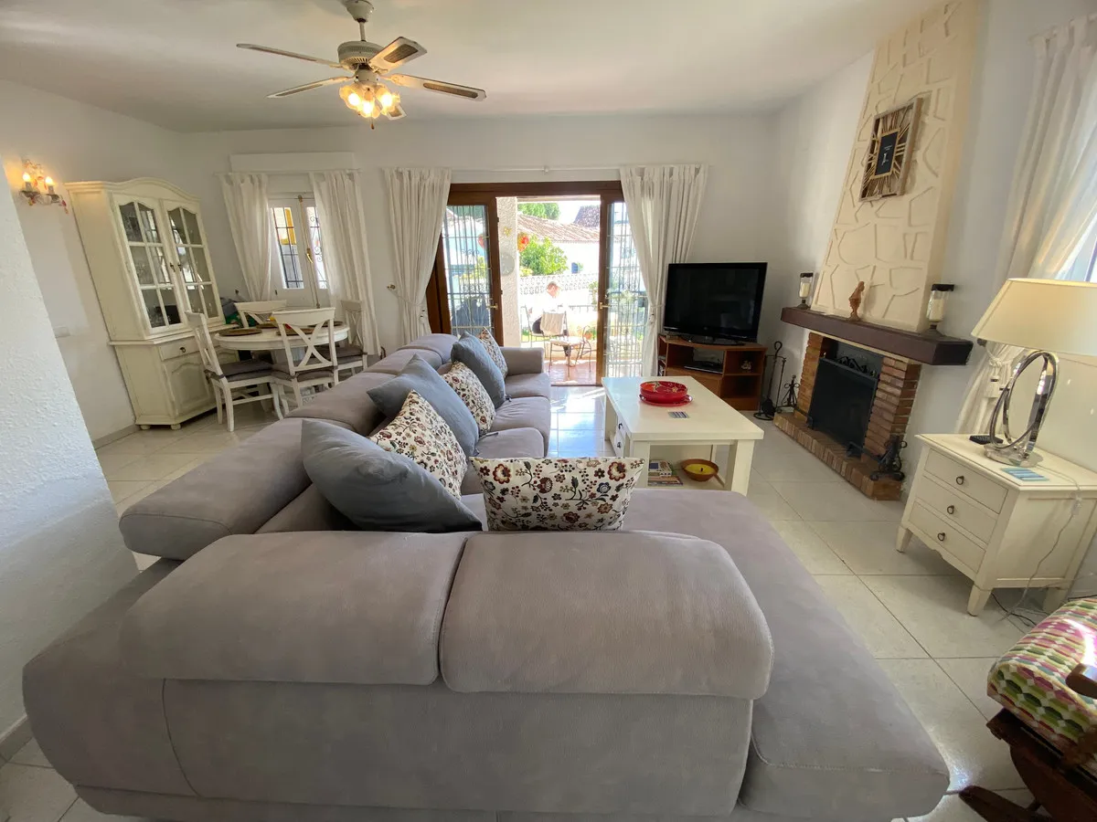 b1a8fd60-b05c-4fd5-bd17-e0f9ecd601e7