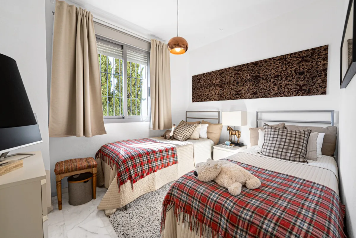 687c51fa-f8d3-453a-85d0-3a1fc0153815