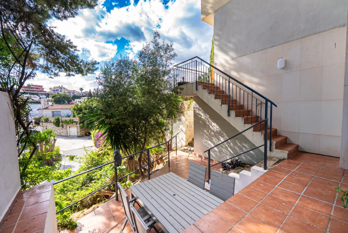 79c5b536-ac33-4960-bcfb-6dcd8a6a840f