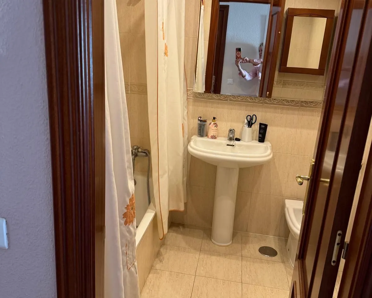 b70c907b-58d3-4b15-a7e3-d6532c598080