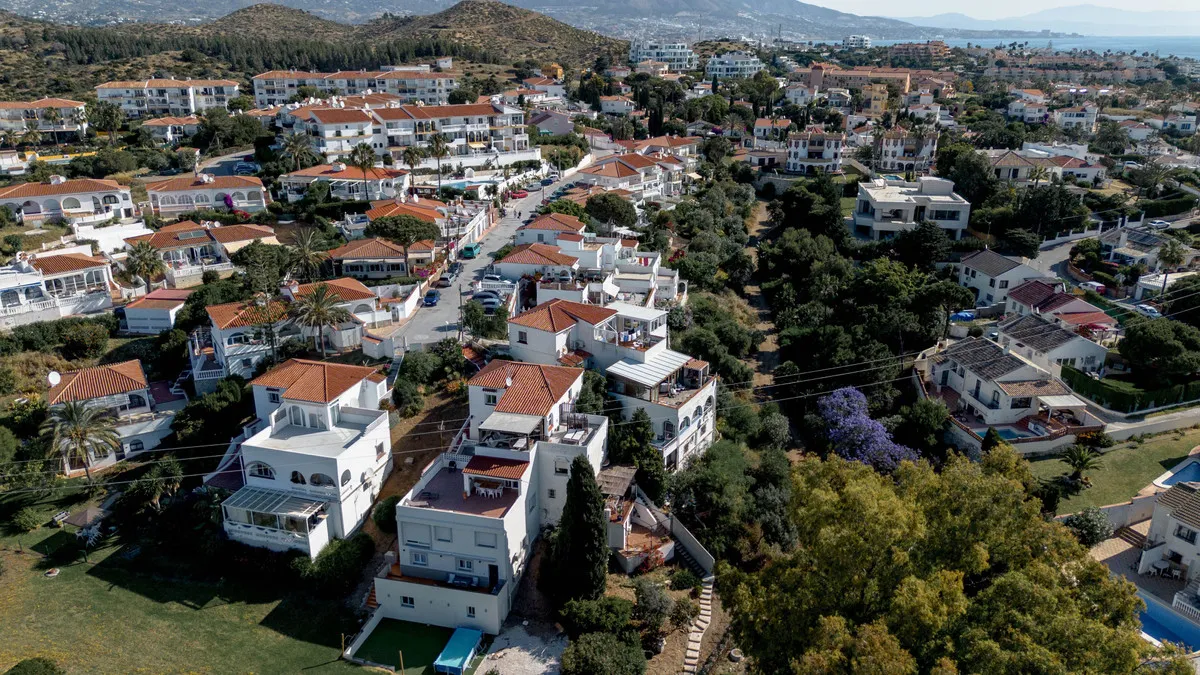 03fa4a45-690e-461f-b929-0bbc1417394d