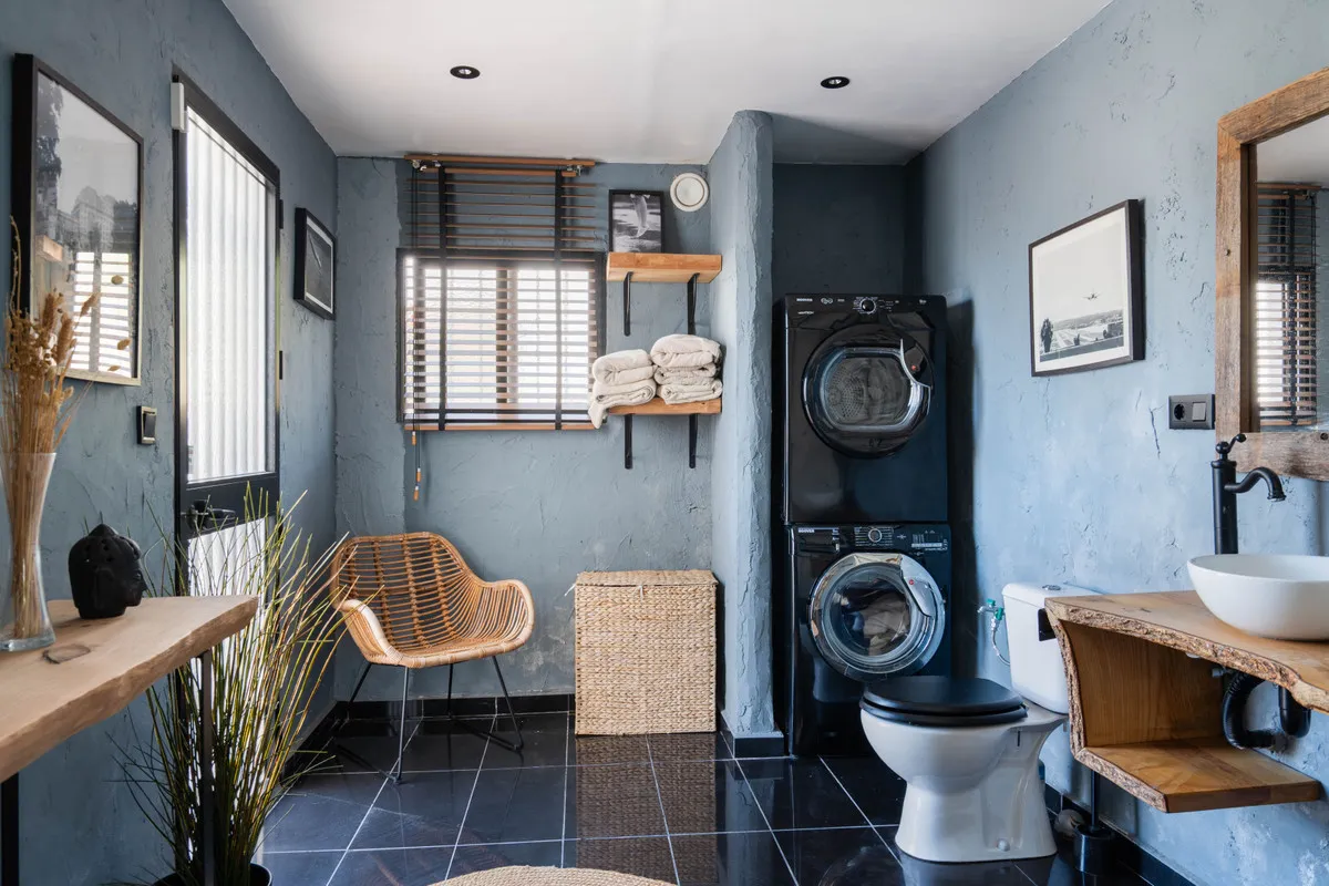 2ae27a73-f86c-4827-8d7b-43569a9cca3b