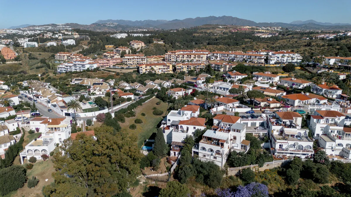 45f9306d-cb8c-4cc6-8dd7-8c0351bff140