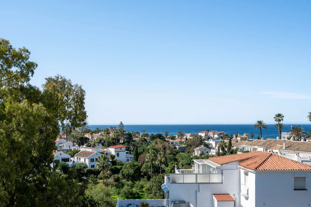 ab043698-c9ad-446c-afa1-6b4e7621c0e7