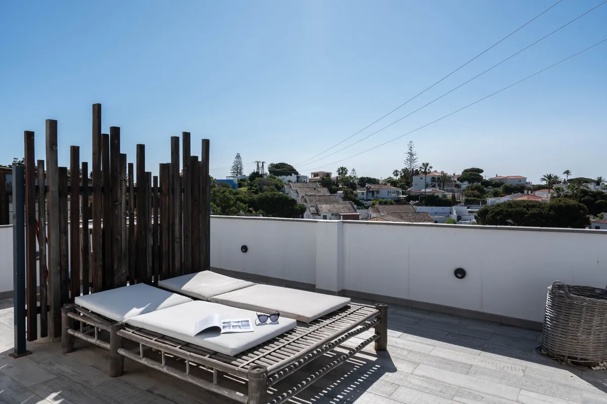 ae3aa722-e03b-4380-84b7-38d64073c52c