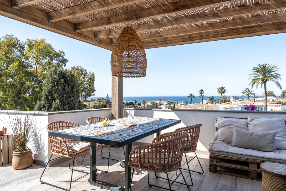 f01fa095-5e7b-4659-846f-2d8b51b5f02a