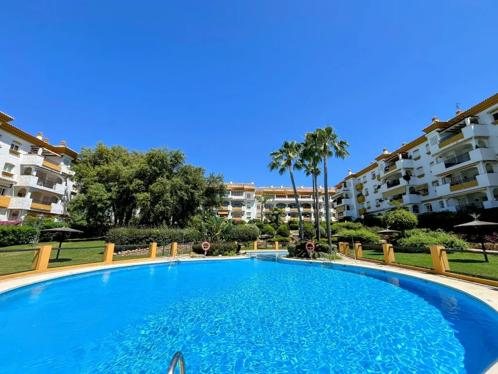 ff6b749d-72a4-49b6-b30f-db45b06c948b