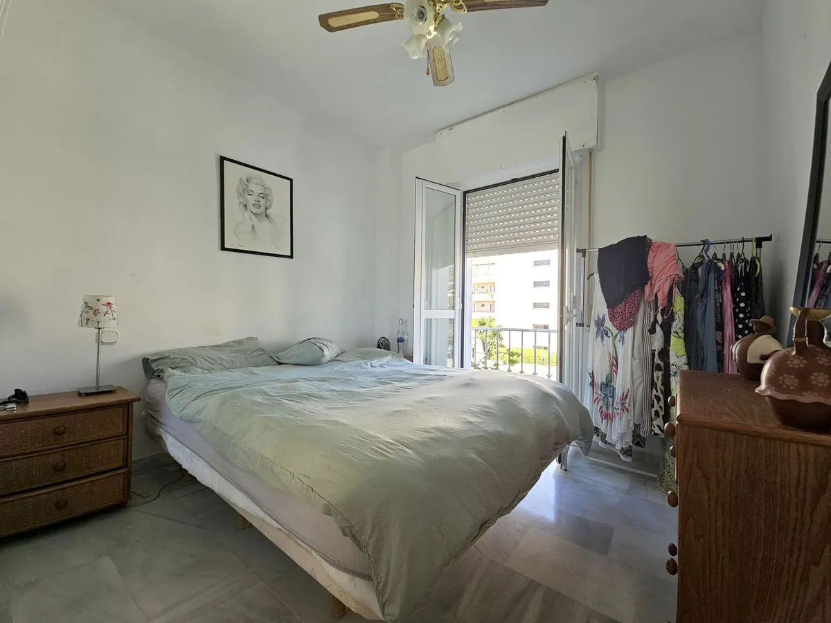 5abfe309-3925-40fb-9c27-817be2ea0976