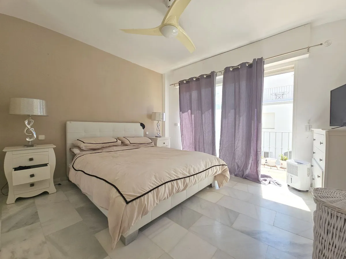 b8ff95a2-c55a-4136-83af-f97d1cea3a5d