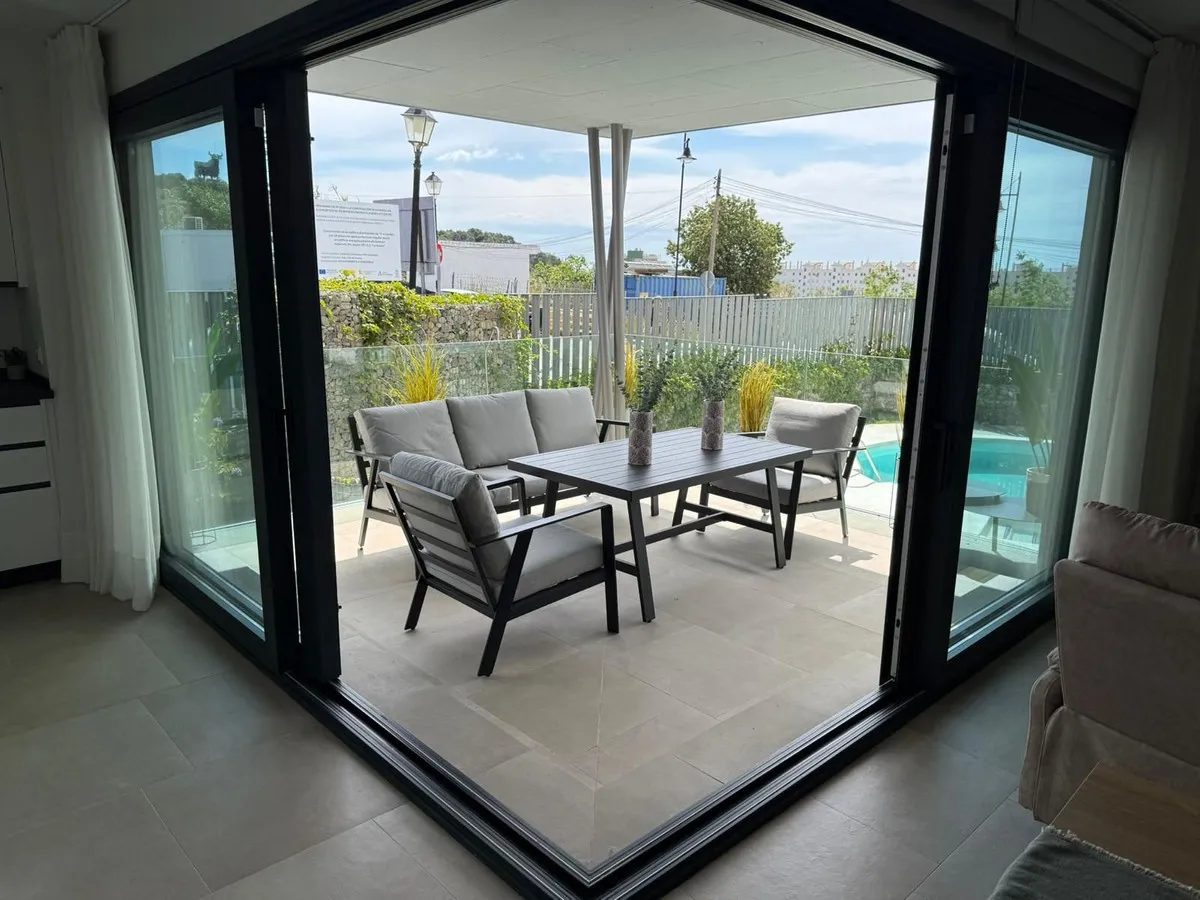 467eb855-f0b2-4ab7-805f-9dbe732d89a1