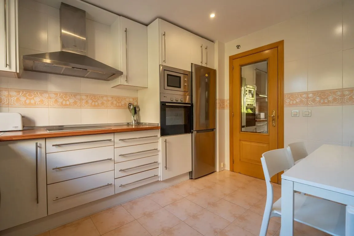 112c59f1-f8eb-484a-81d8-279b3cd1293c