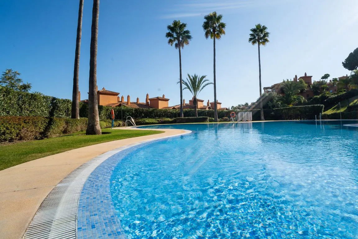 27f8d0e2-1e76-434d-a1db-8fa08c22174f