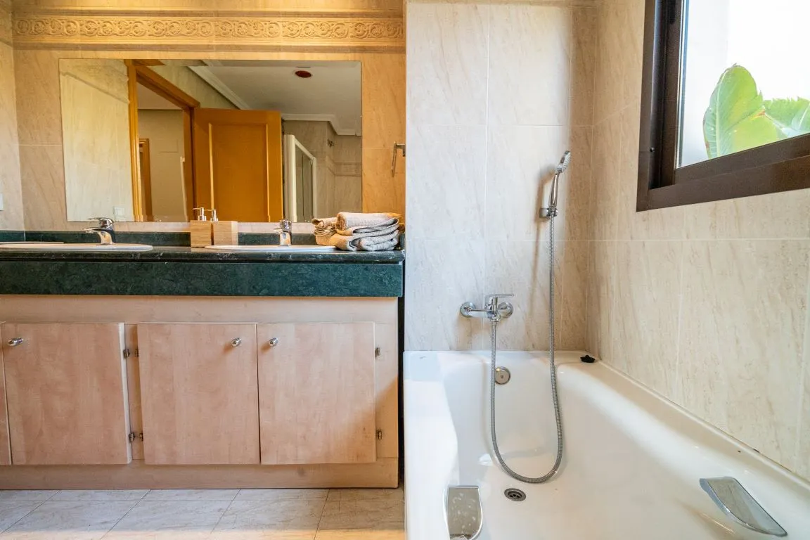 9dd6a0c8-08c3-495d-8acb-cd857c8d7999