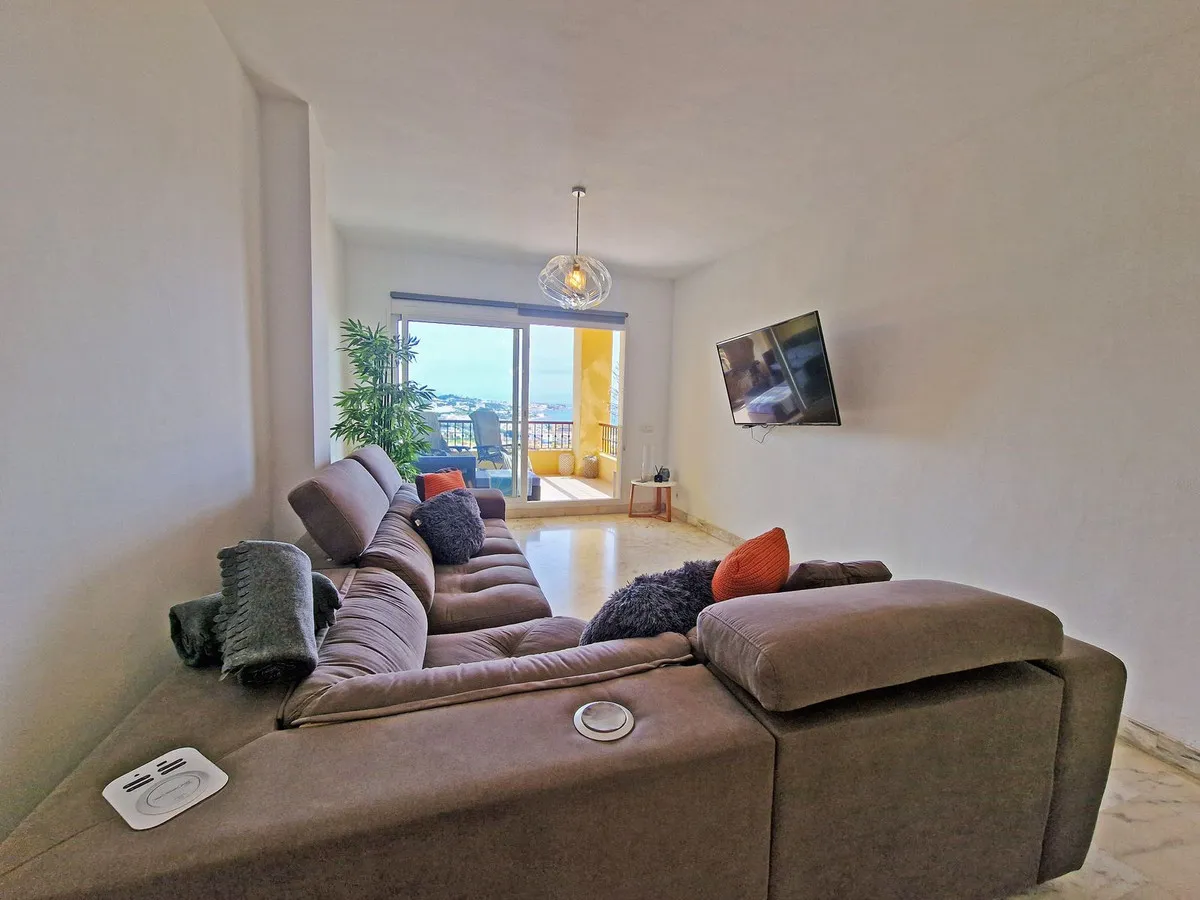 1d5076e3-7c35-40c9-af79-07ac381e0158