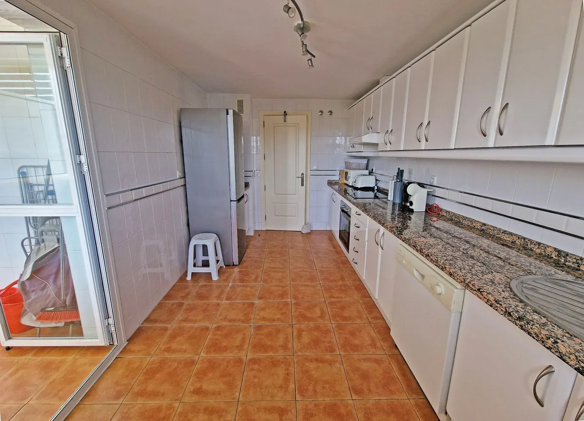 3a35212a-9d45-4e2b-8c74-611c85c89225