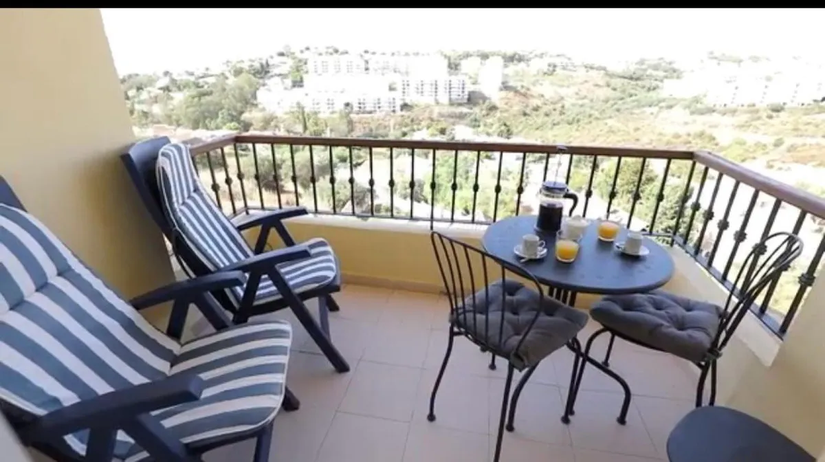 b1b2dbdb-1e63-4fb6-9b41-331bf06879e3