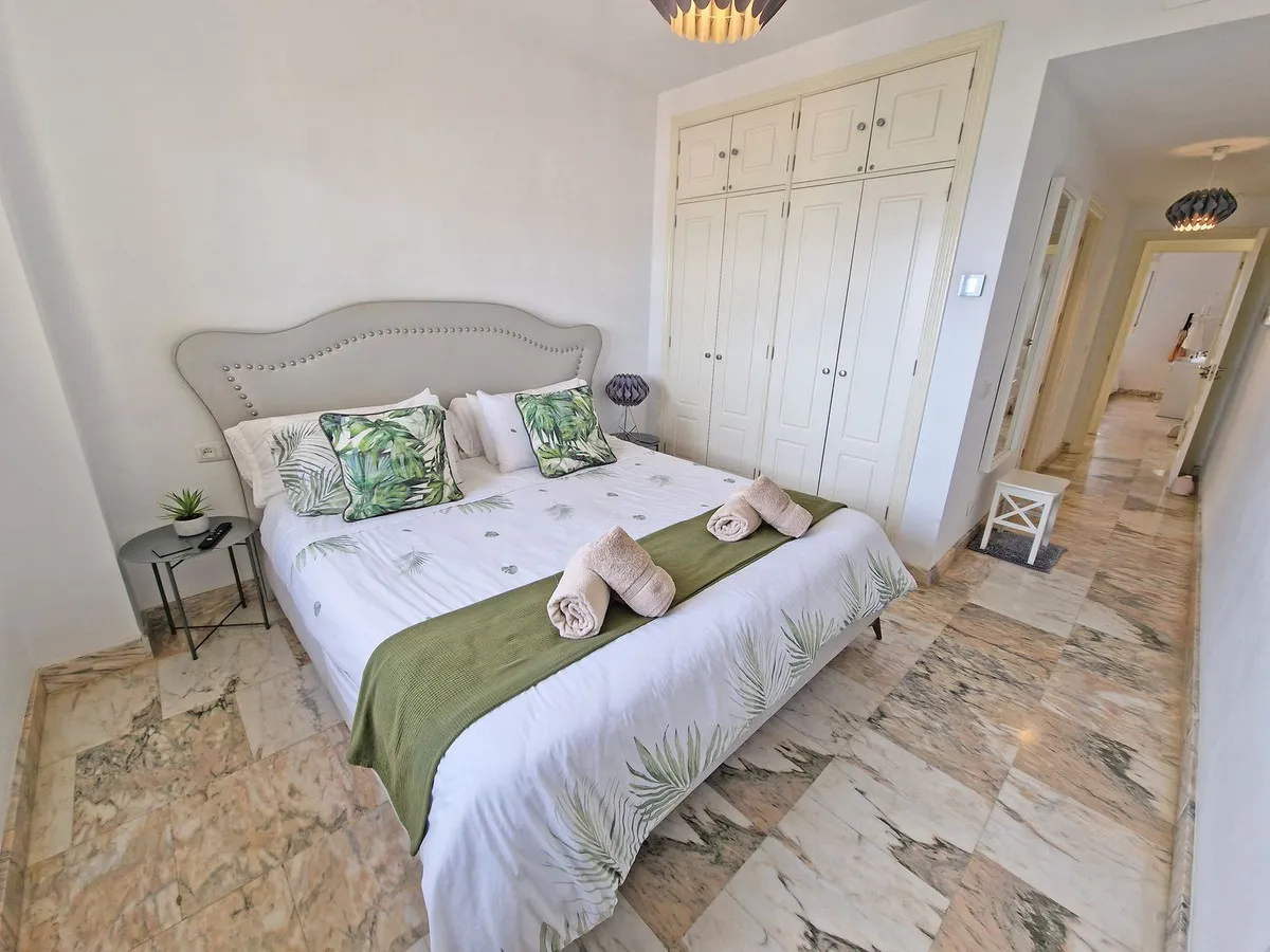 b34c4049-2e12-4b7c-ab2a-3f9d069461ed