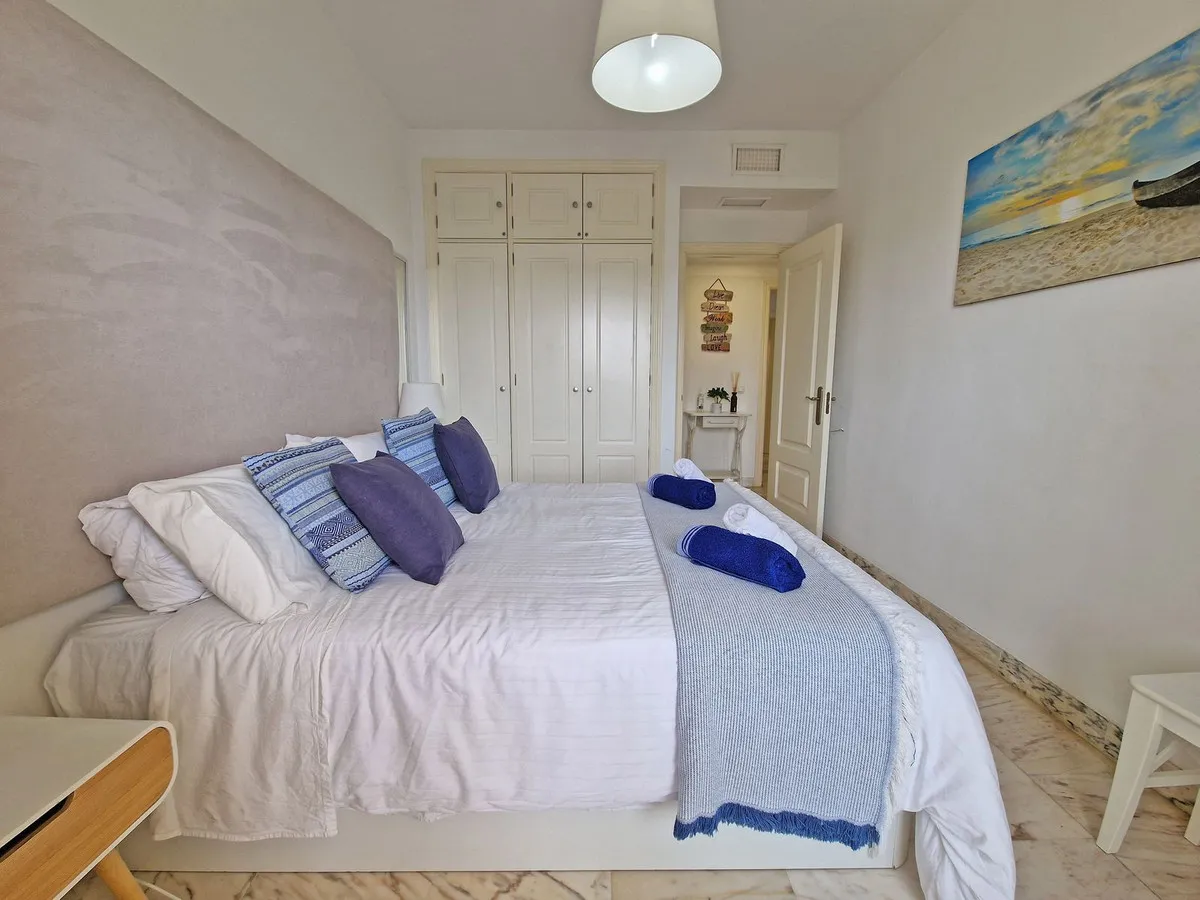 e07f7615-27b9-4d00-b092-c100e282f380