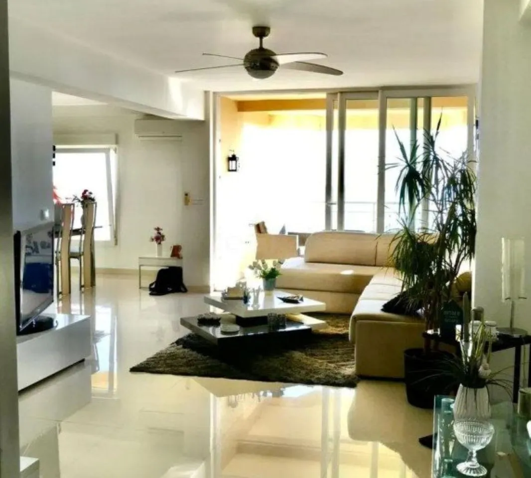 733de758-e464-448d-bd6d-354aabc38f78