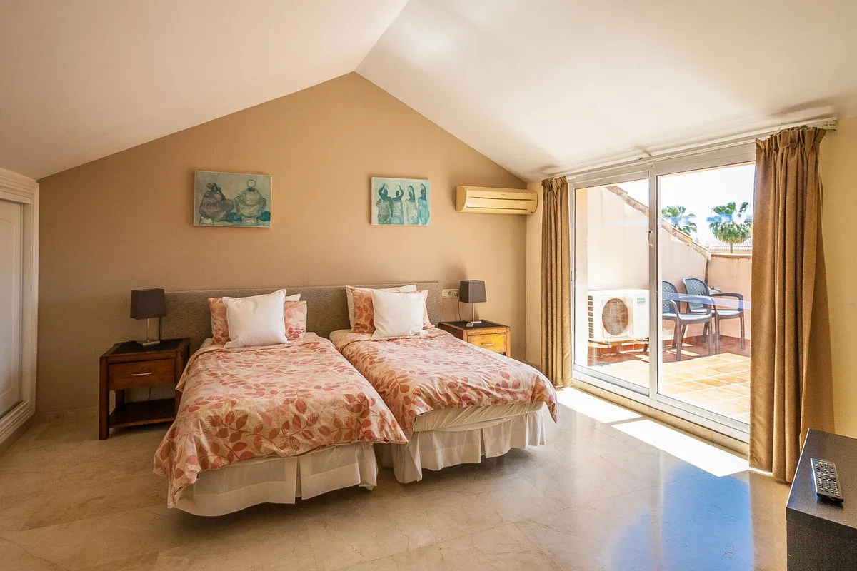 8ed5a163-2746-44a5-ba73-6a05a596280b