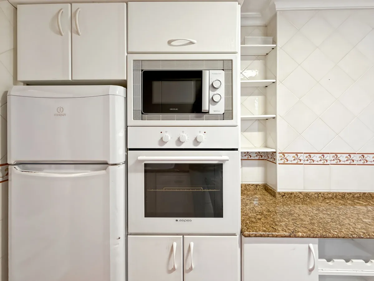 6ff2e90f-9079-4f5e-ae86-ab2924a2946e